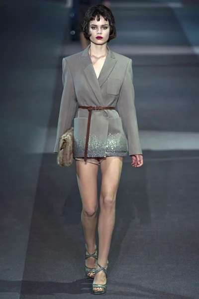 Look 29
